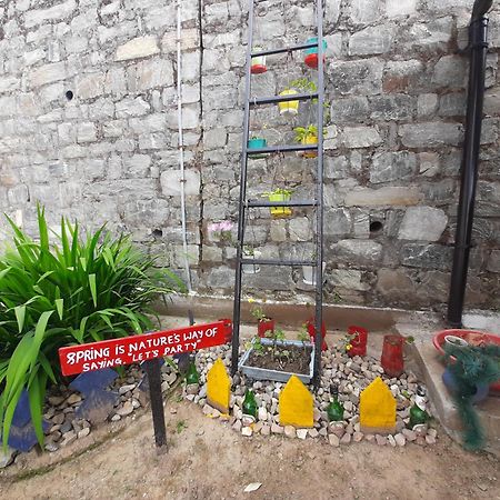 Mist N Meadows Resort Rājgarh エクステリア 写真