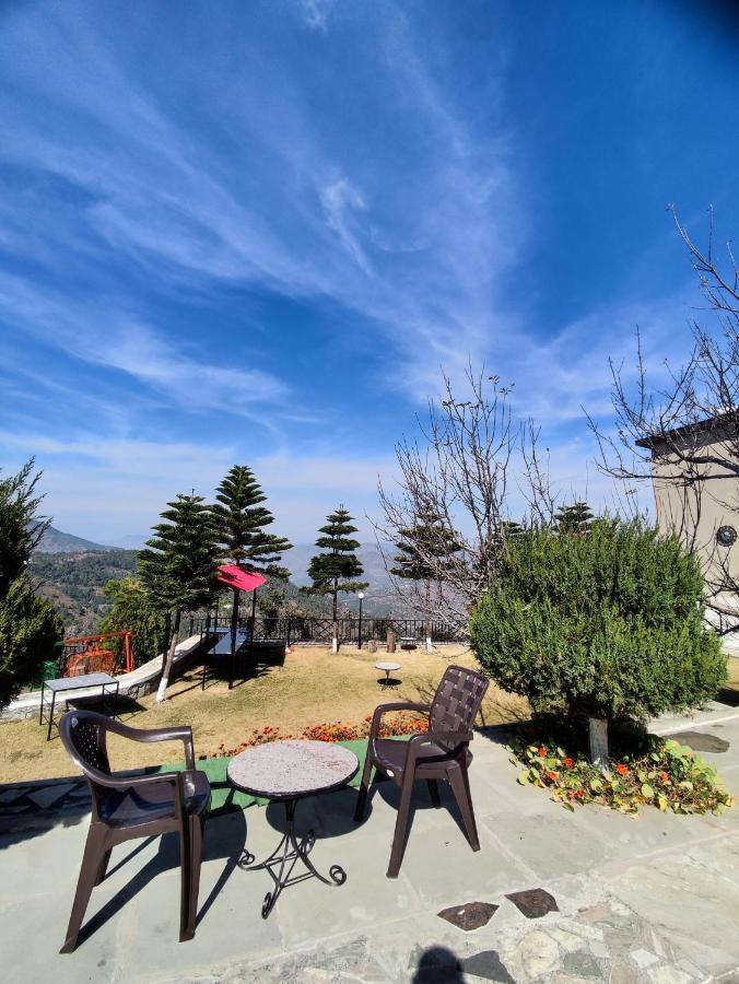 Mist N Meadows Resort Rājgarh エクステリア 写真