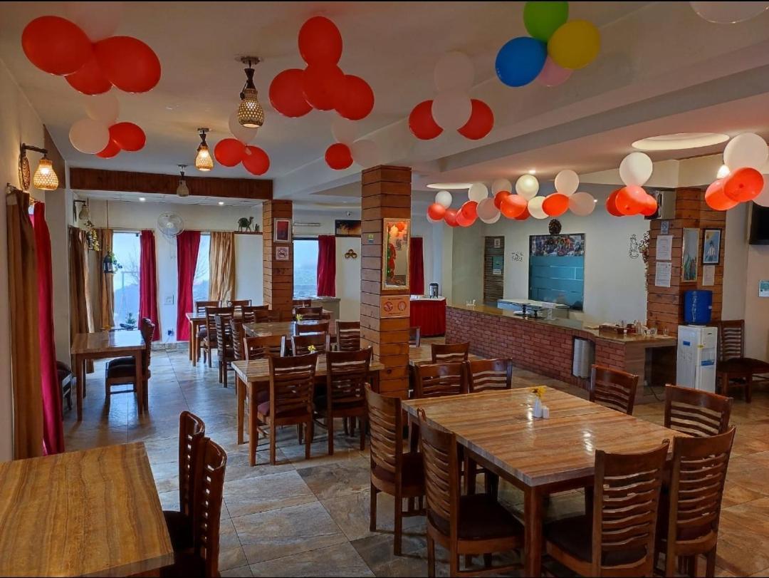 Mist N Meadows Resort Rājgarh エクステリア 写真