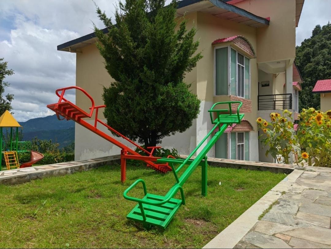 Mist N Meadows Resort Rājgarh エクステリア 写真