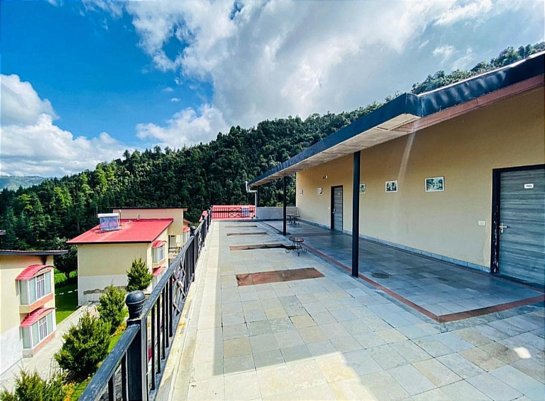 Mist N Meadows Resort Rājgarh エクステリア 写真