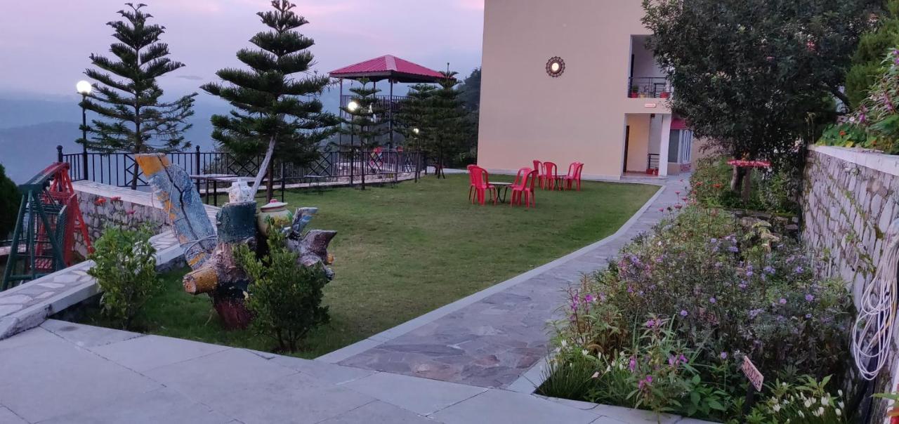 Mist N Meadows Resort Rājgarh エクステリア 写真