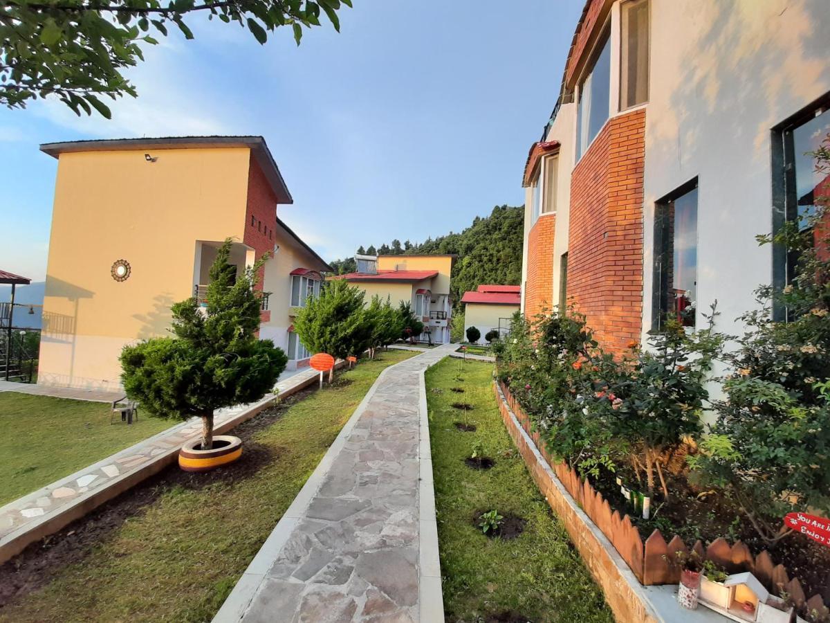 Mist N Meadows Resort Rājgarh エクステリア 写真